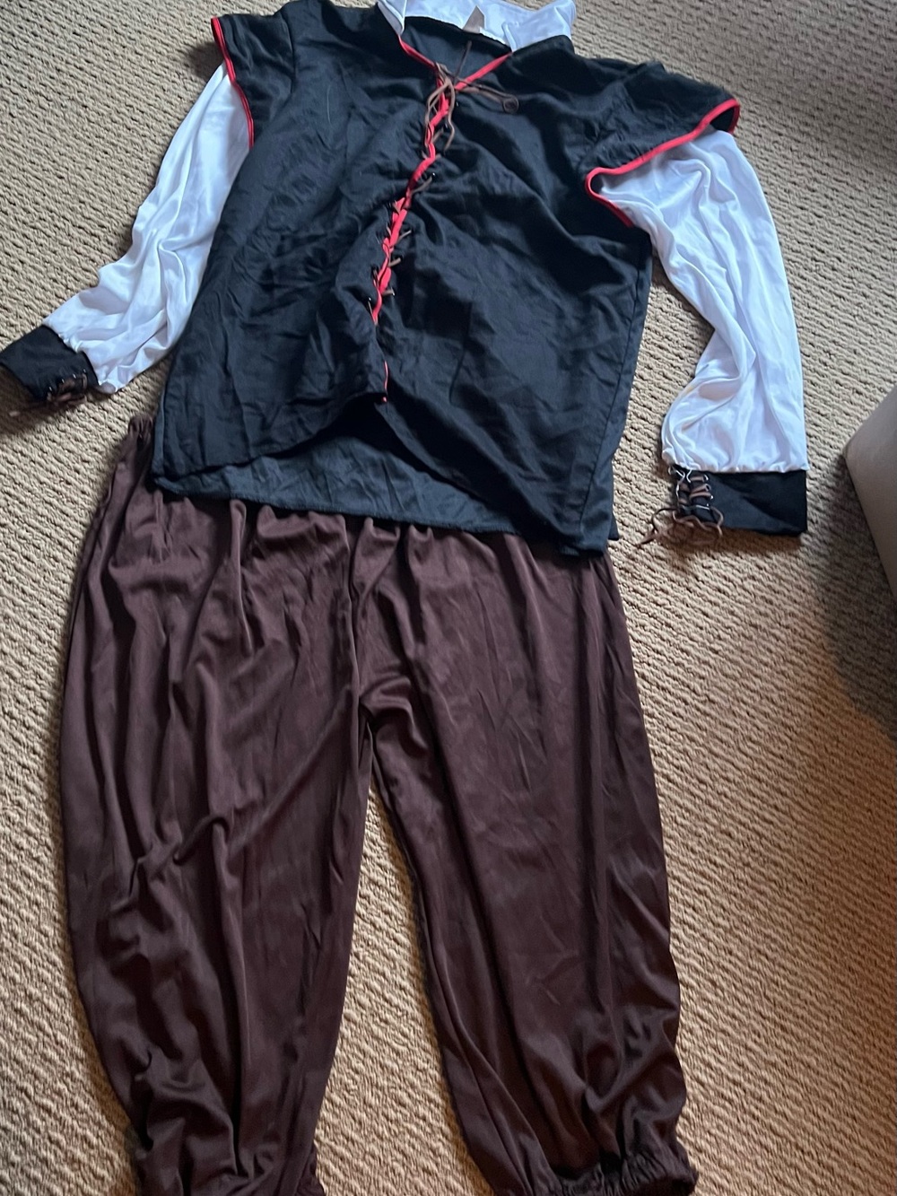 Pirates Costumes! - Picture 2 of 7